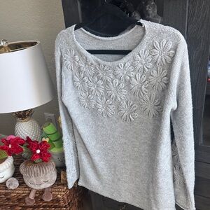 Women's Light Gray Floral Embroidered Crew Neck Sweater